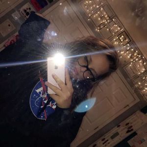 Meet your Posher, Skylar